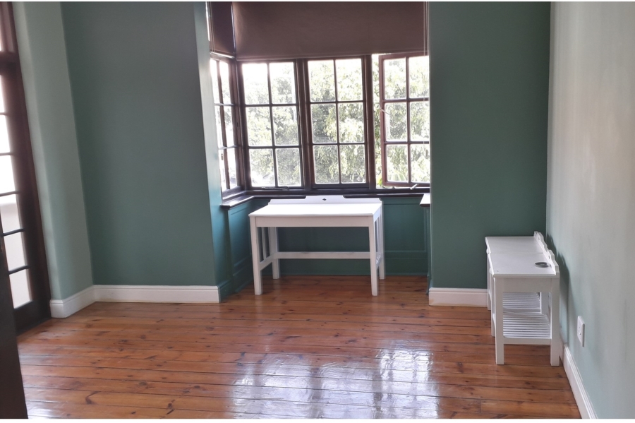 To Let 1 Bedroom Property for Rent in Sea Point Western Cape